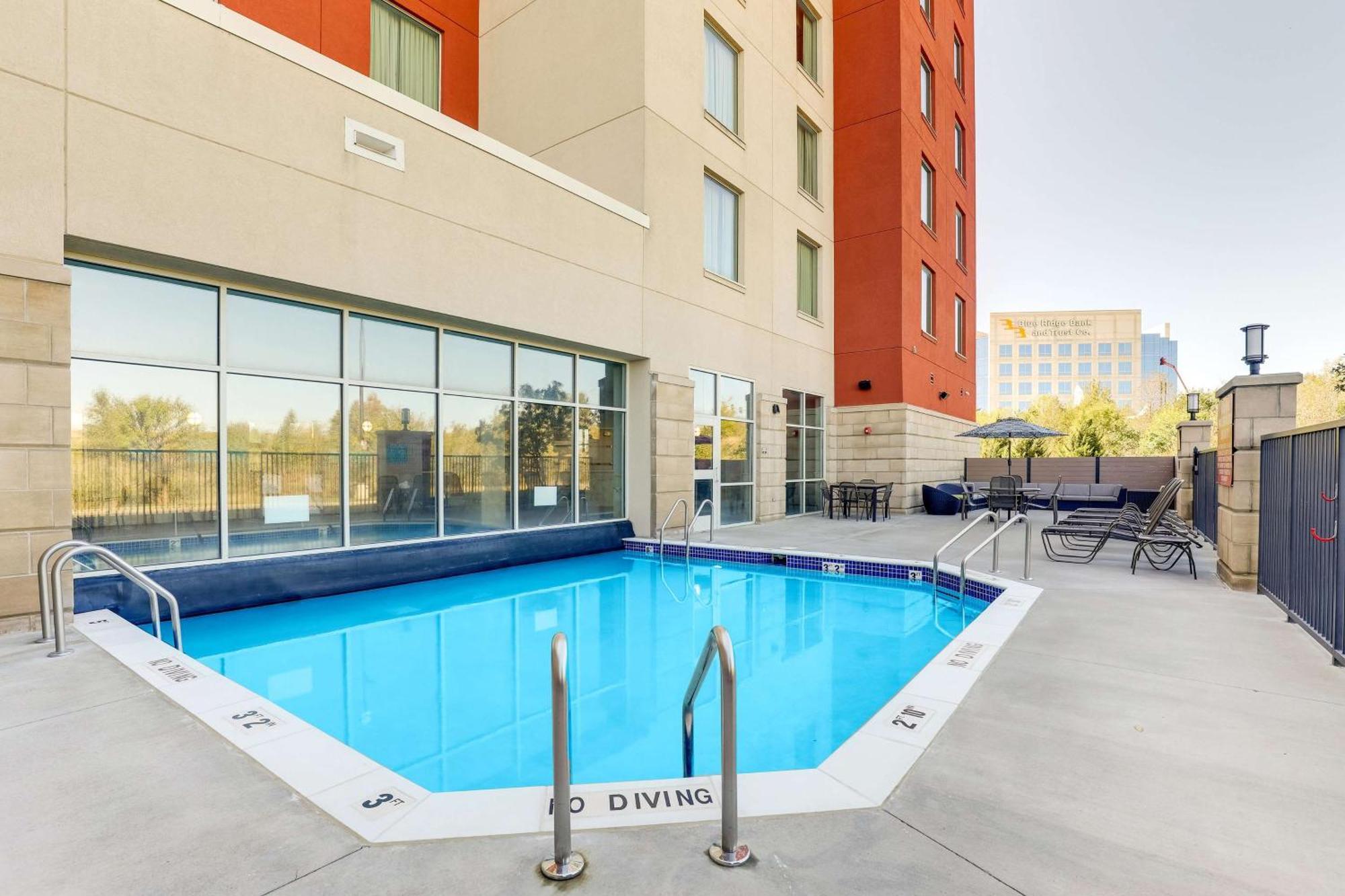 Drury Inn & Suites Independence Kansas City ブルー・スプリングス エクステリア 写真