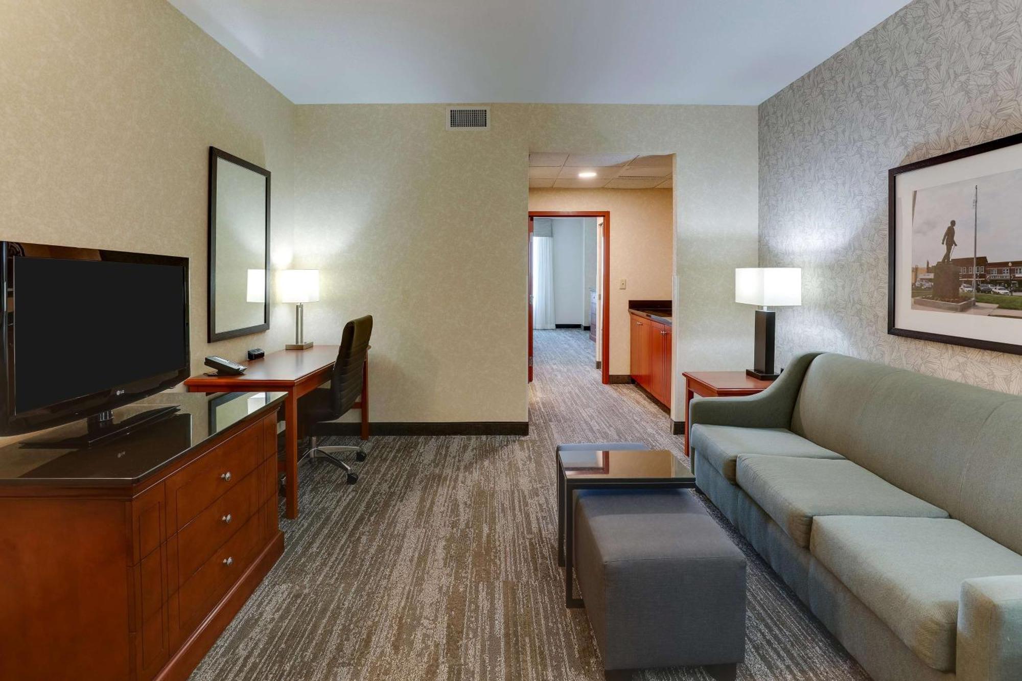 Drury Inn & Suites Independence Kansas City ブルー・スプリングス エクステリア 写真