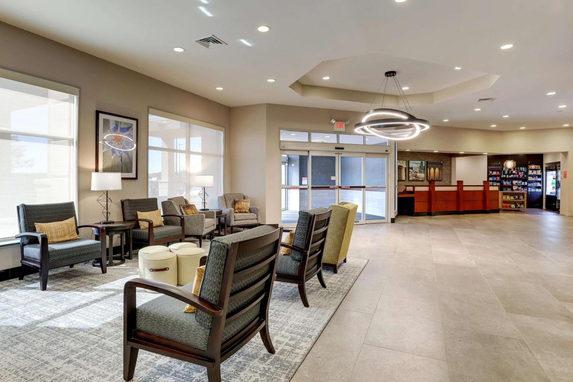 Drury Inn & Suites Independence Kansas City ブルー・スプリングス エクステリア 写真