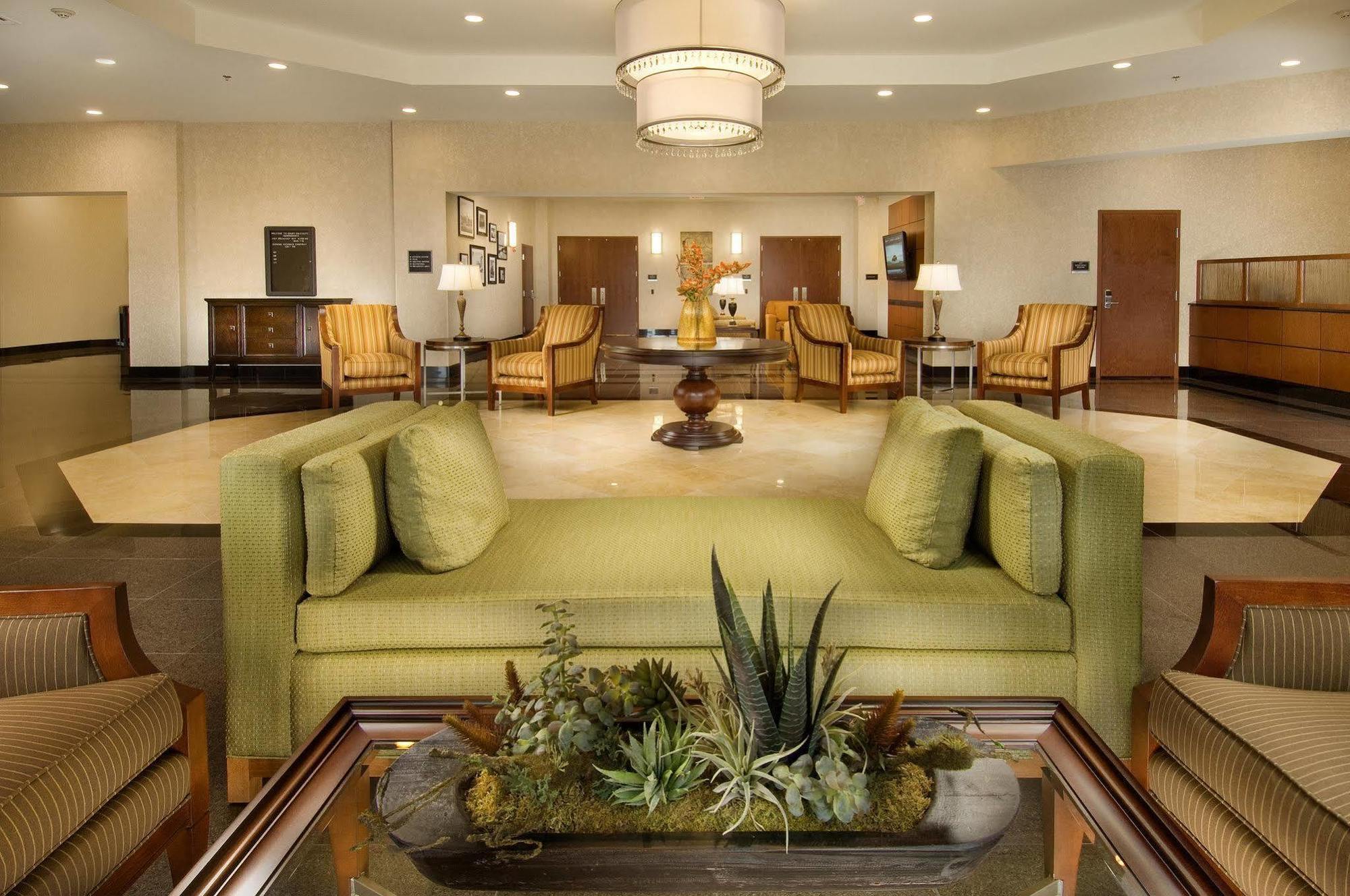 Drury Inn & Suites Independence Kansas City ブルー・スプリングス エクステリア 写真